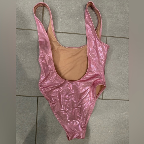 New- 1 Piece Bathing suit or bodysuit - Picture 3 of 4